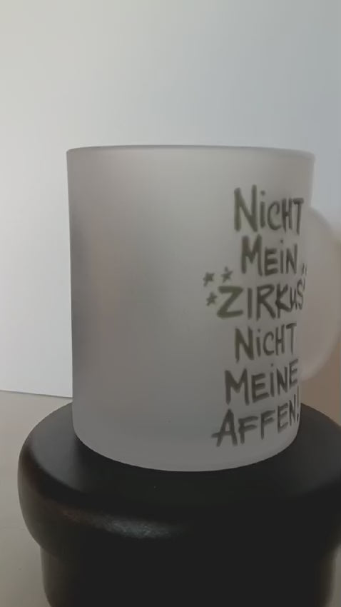 Glastasse Affe